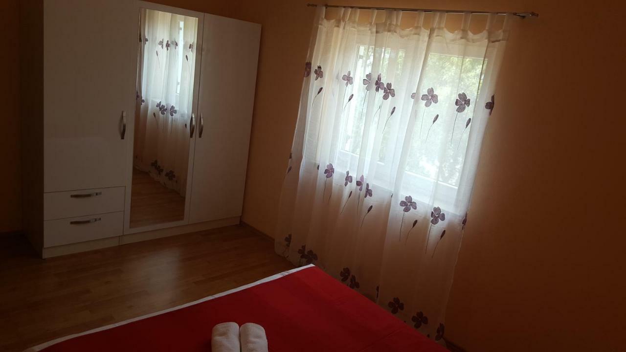 Apartmani Goga Стариград-Паклениця Екстер'єр фото